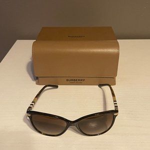 BURBERRY SUNGLASSES